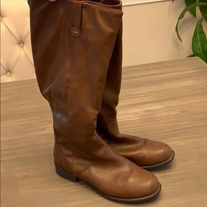 Riding boots